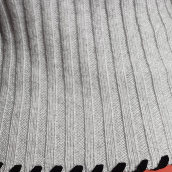 TRUTH by Republic NEW with tags Heather gray incredibly soft turtleneck sweater - Picture 6 of 10
